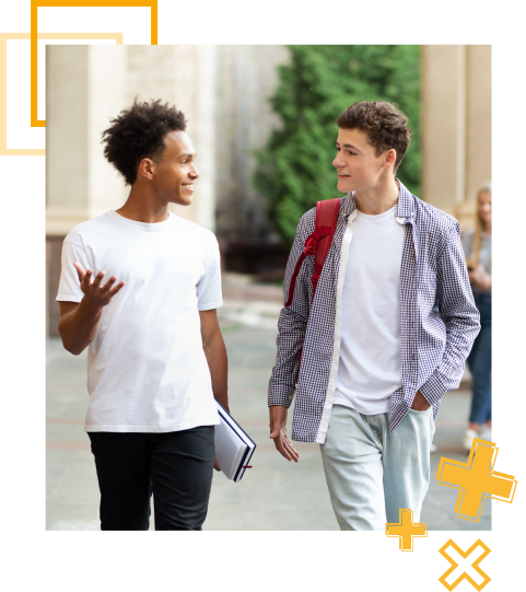 Jovens estudando e conversando