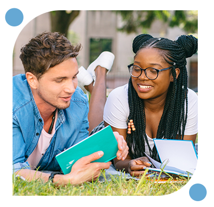 estudantes conversando